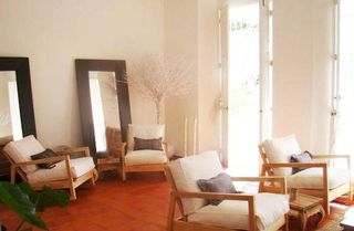 Hotel-Coco-Boutique-salon-2